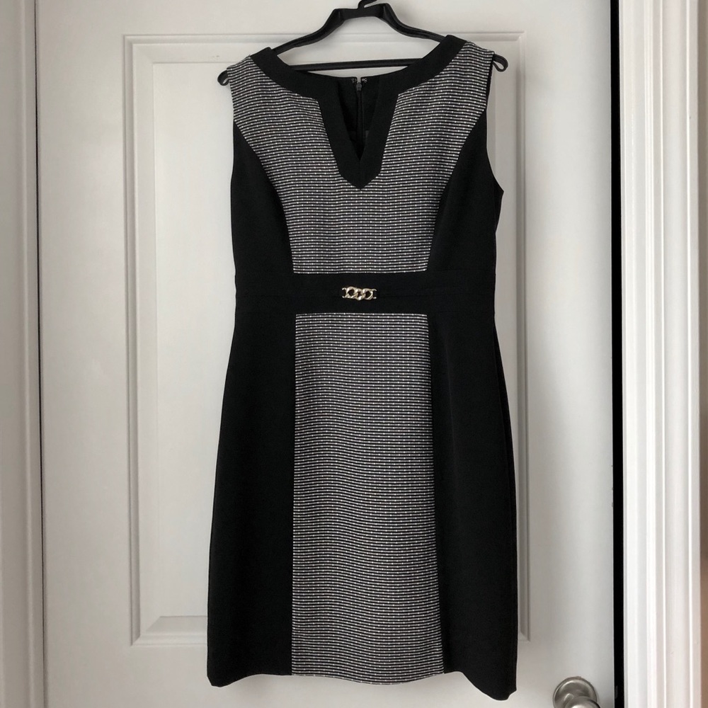 Tahari ASL sleeveless sheath dress